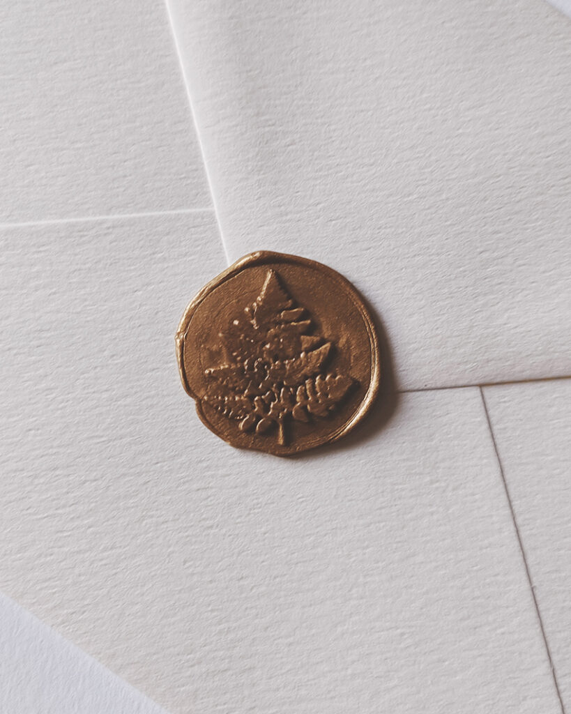 Odbicie lakowe złota paproć